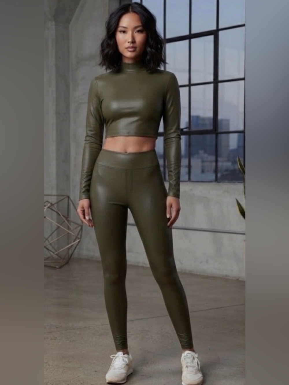 OFFLINE By Aerie Real Luxe Faux Leather Legging